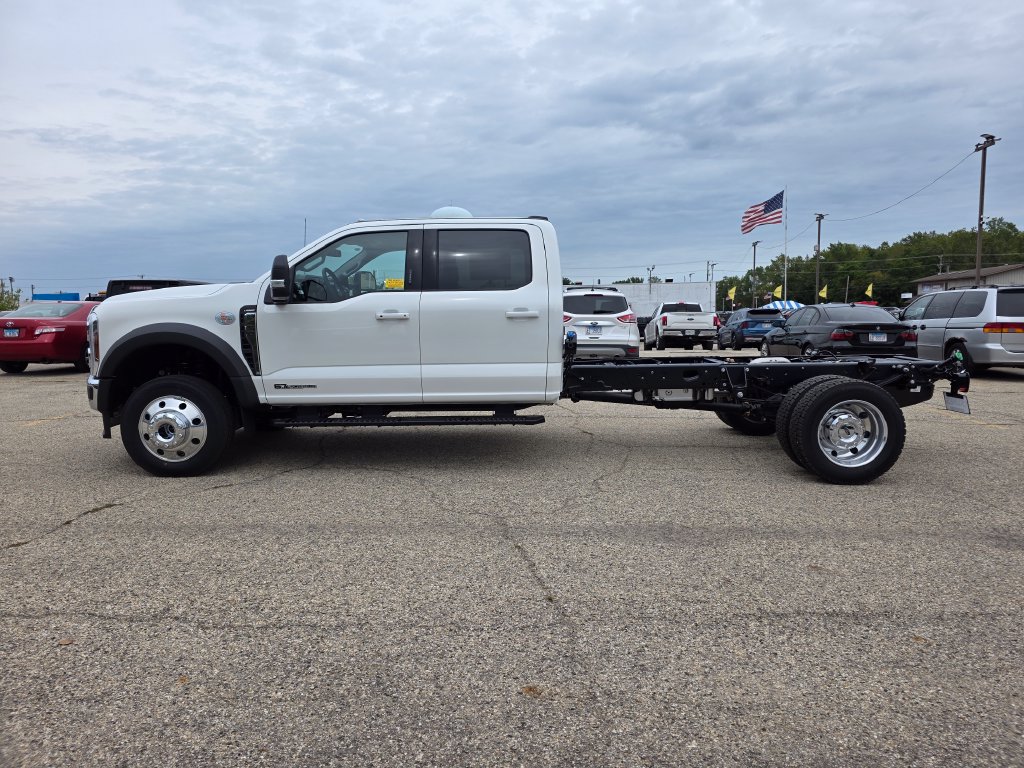 New 2027 Ford Chassis Cab Lariat DRW TRUCK