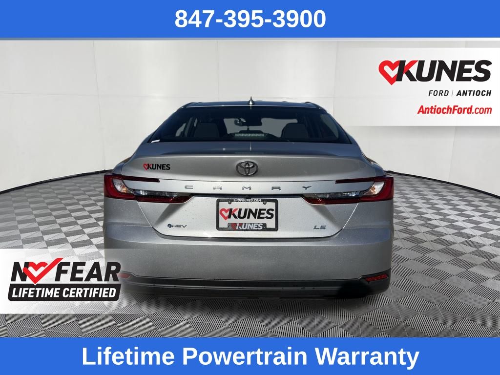 2025 Toyota Camry XSE photo 4