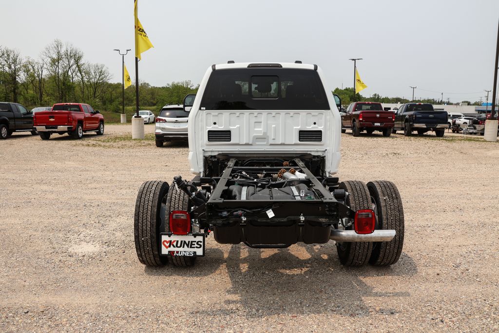 2025 Ford F-450 XL photo 4