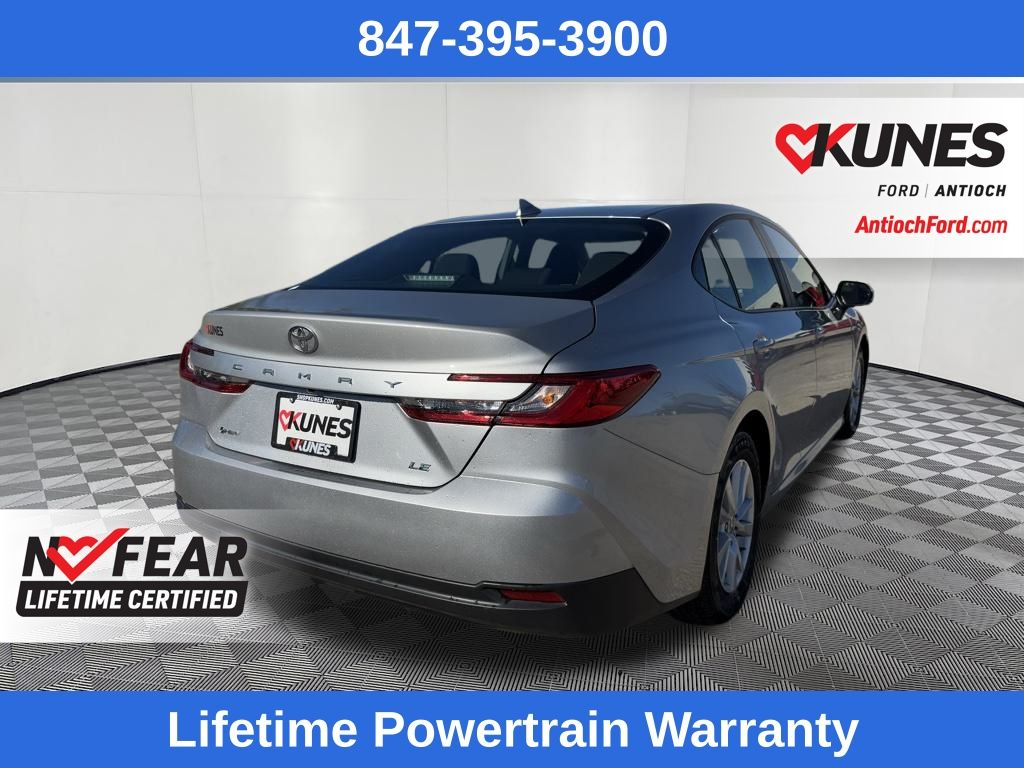 2025 Toyota Camry XSE photo 3