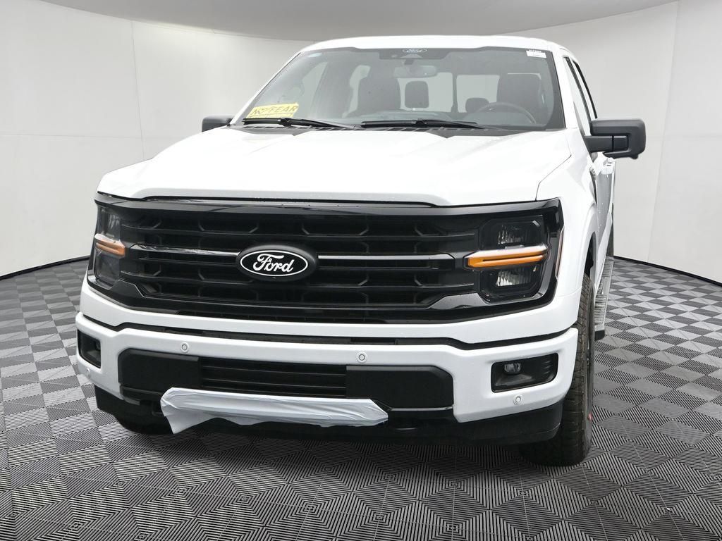 2025 Ford F-150 XLT photo 3