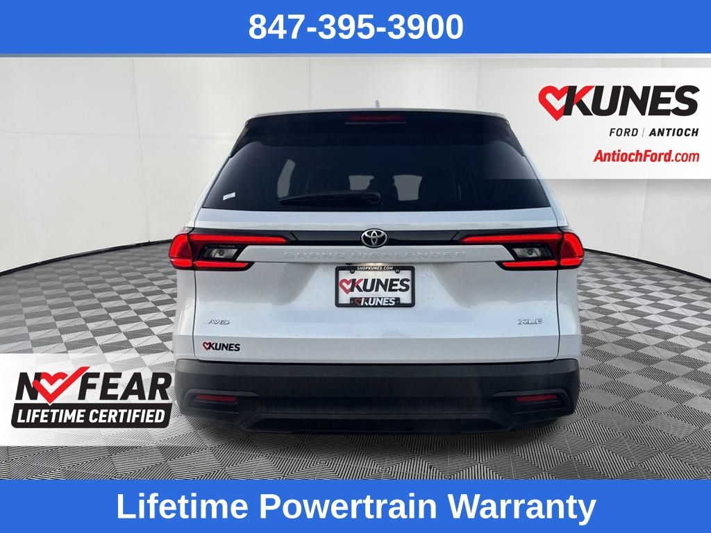 2024 Toyota Grand Highlander XLE photo 4