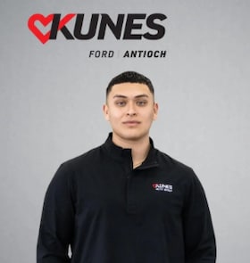 Staff member Eddie Ferrer from 5d83036208ac