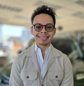 Staff member David Tolosa from 5d83036208ac