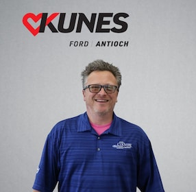 Staff member Steve Zradicka from 5d83036208ac