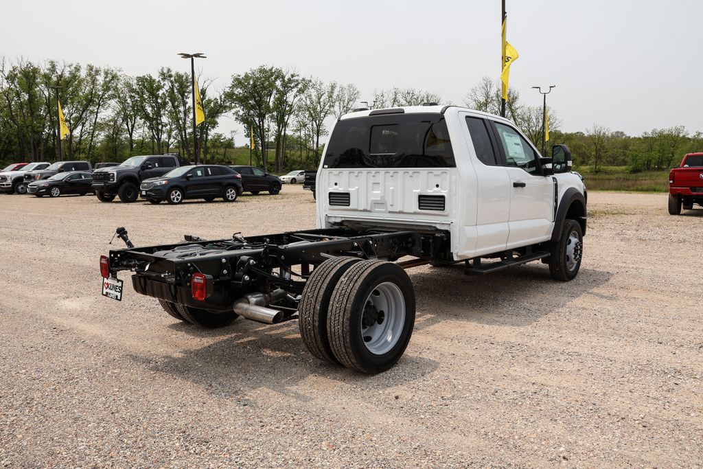 2025 Ford F-450 XL photo 3