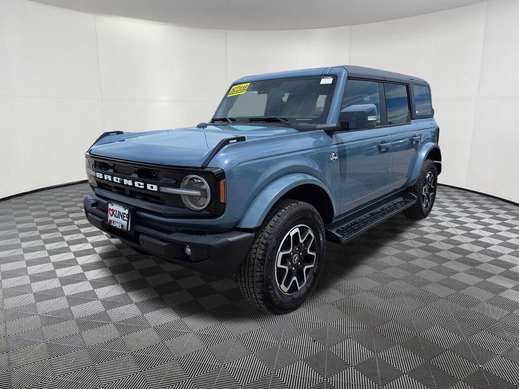 New 2025 Ford Bronco Outer Banks SUV