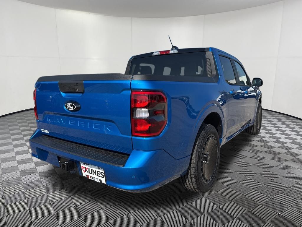 2025 Ford Maverick photo 3