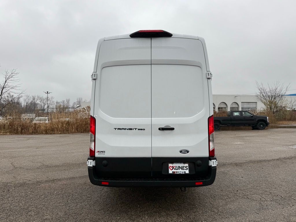 2026 Ford Transit photo 4