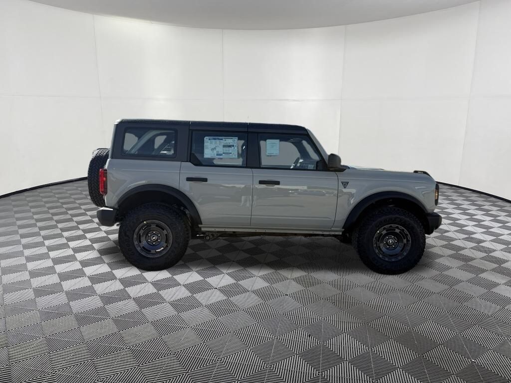 New 2025 Ford Bronco Base SUV