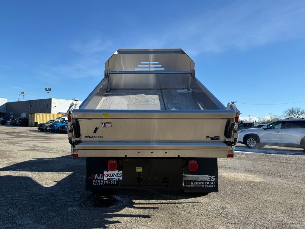 2025 Ford F-550 XL photo 3