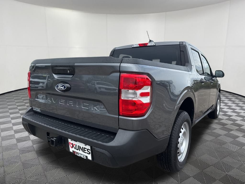 2025 Ford Maverick XL photo 2