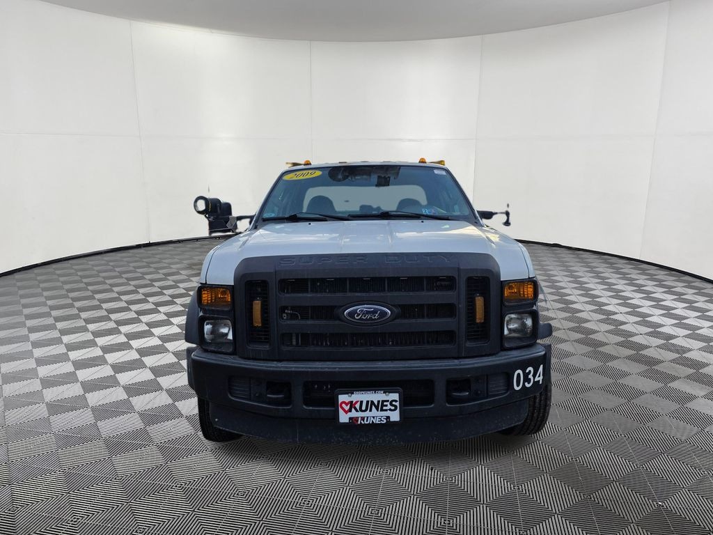 Used 2009 Ford F-550 Chassis Truck Super Cab