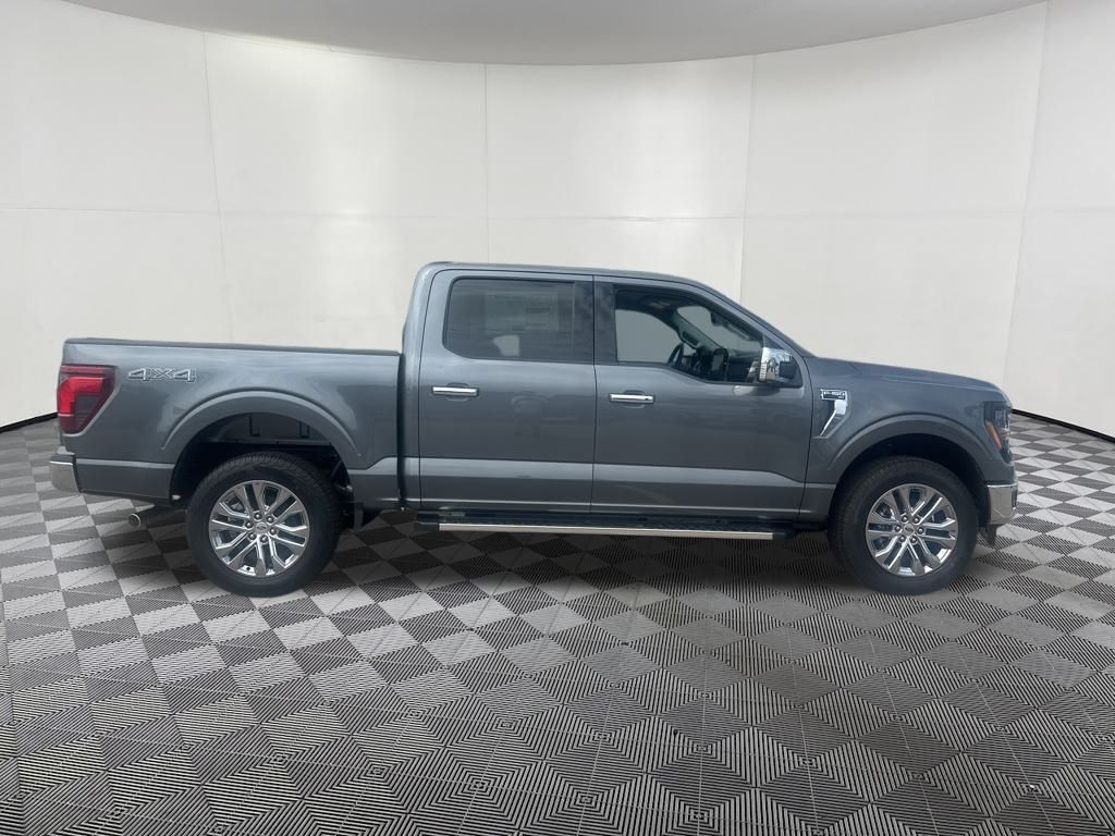 2025 Ford F-150 XLT photo 3