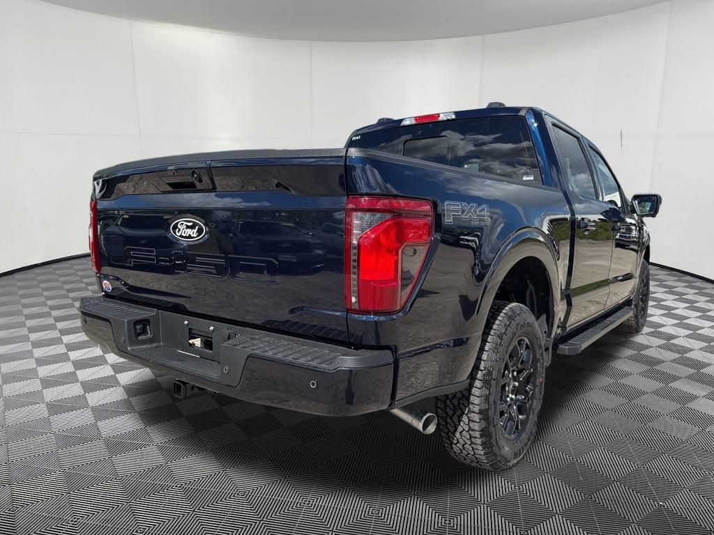 2025 Ford F-150 XLT photo 2