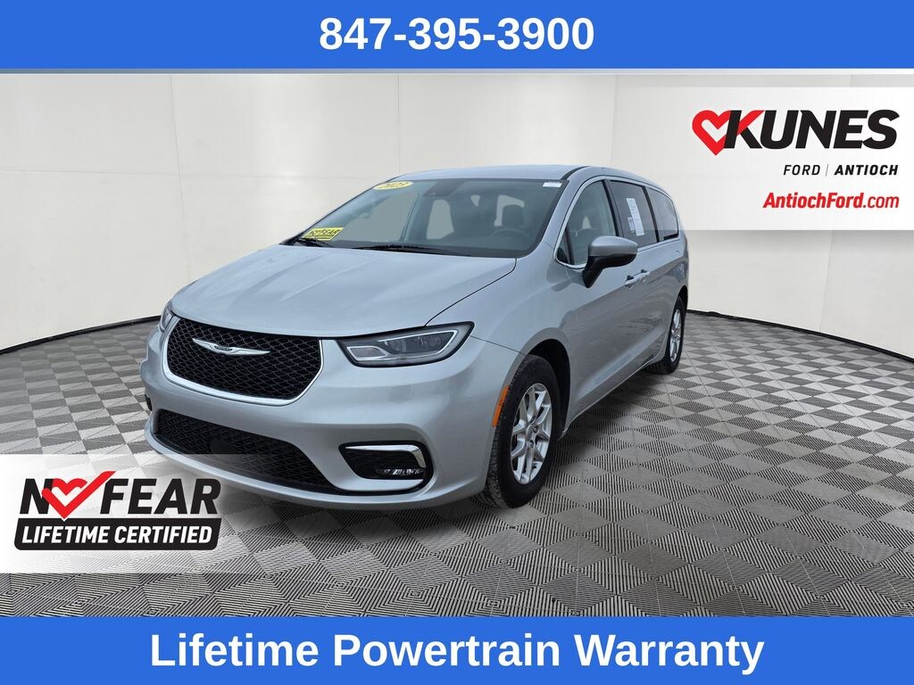 Used 2023 Chrysler Pacifica Touring L Van Passenger Van