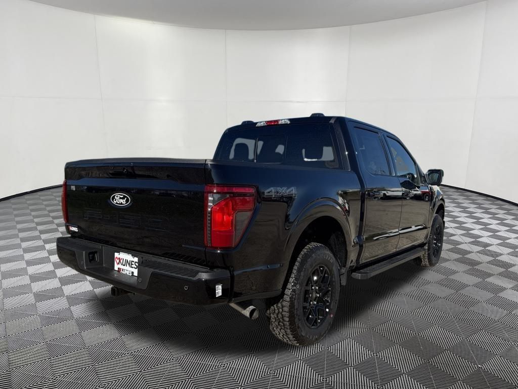 2025 Ford F-150 XLT photo 3