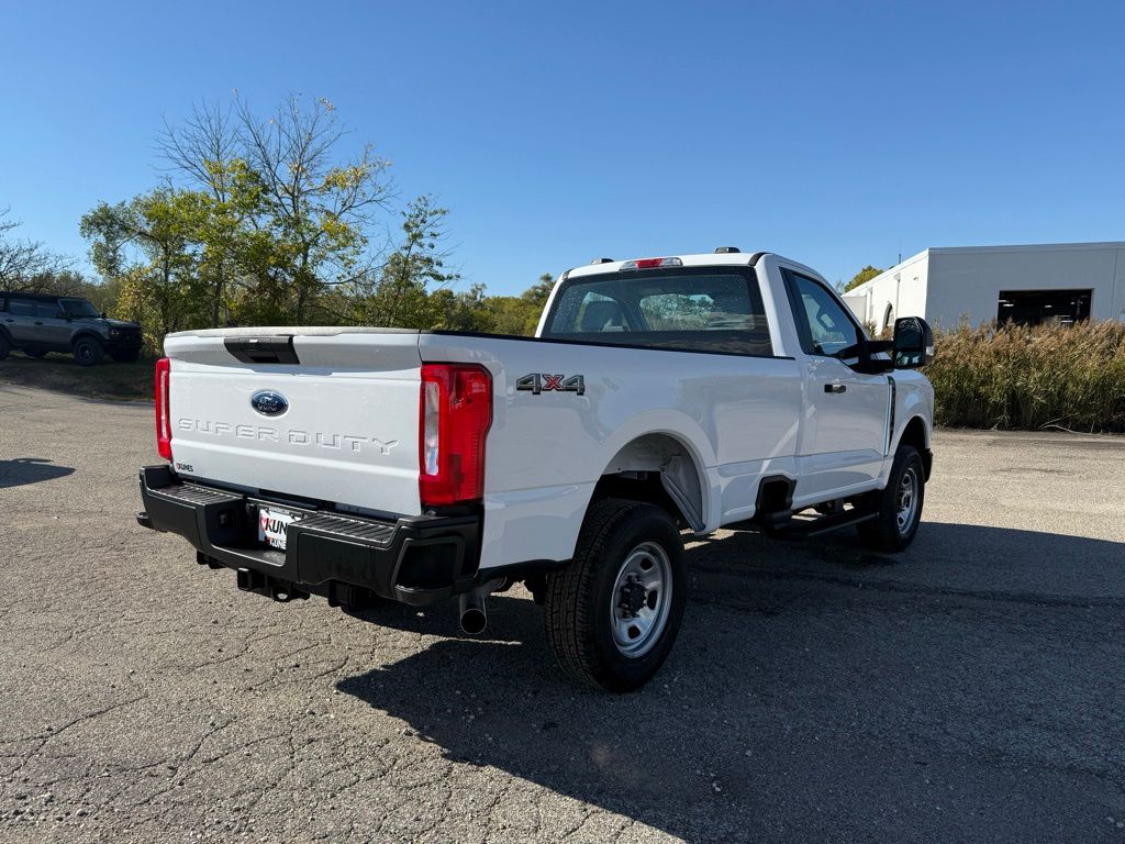 2024 Ford F-350 XL photo 3