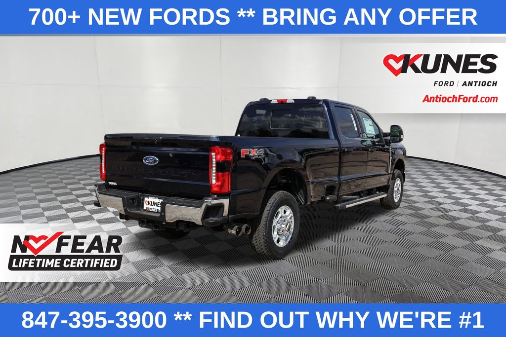 2025 Ford F-350 XLT photo 2