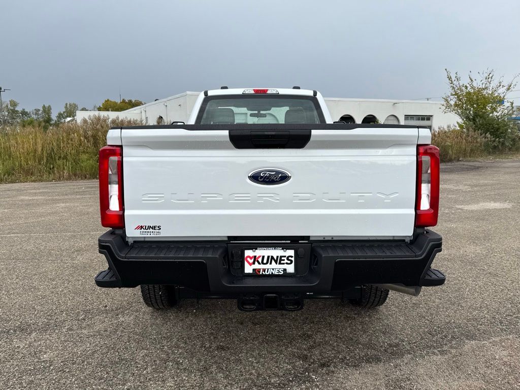 2026 Ford F-250 XL photo 3