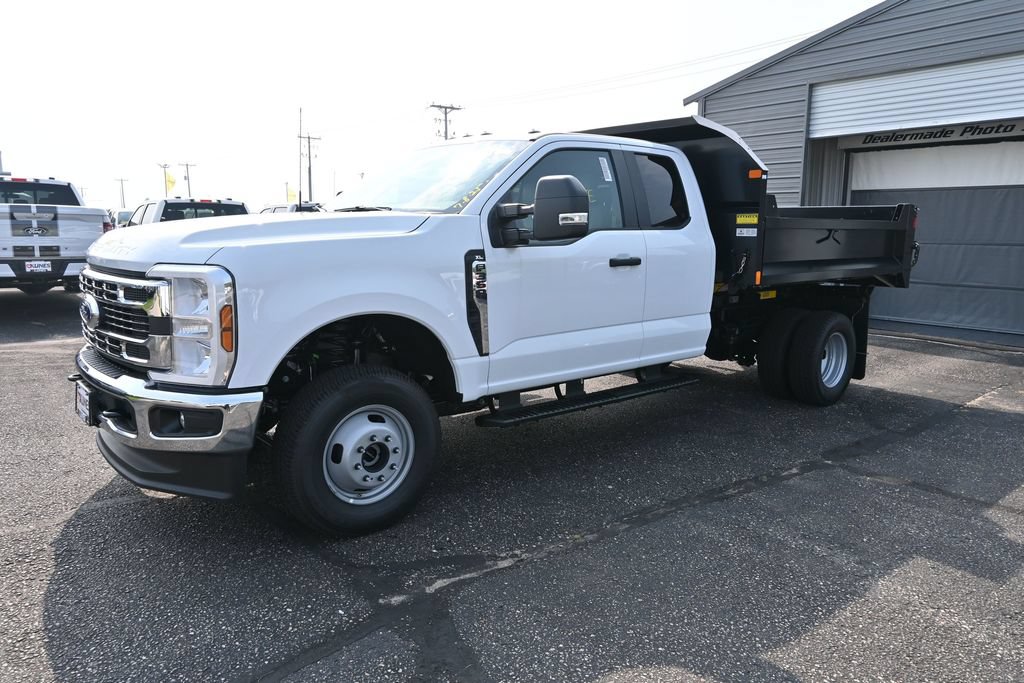 New 2025 Ford F-350 Chassis XL DRW Truck Super Cab