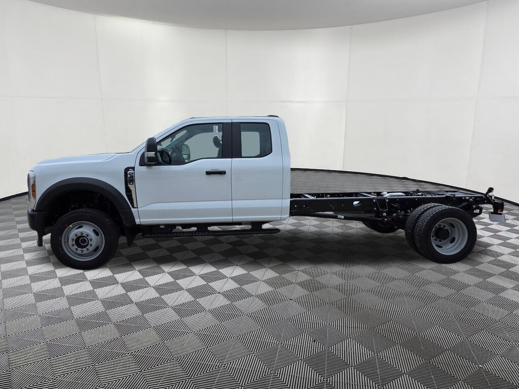 New 2026 Ford F-450 Chassis DRW Truck Super Cab