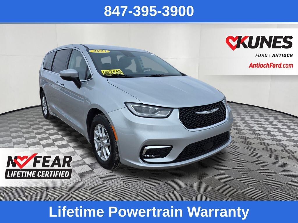 Used 2023 Chrysler Pacifica Touring L Van Passenger Van