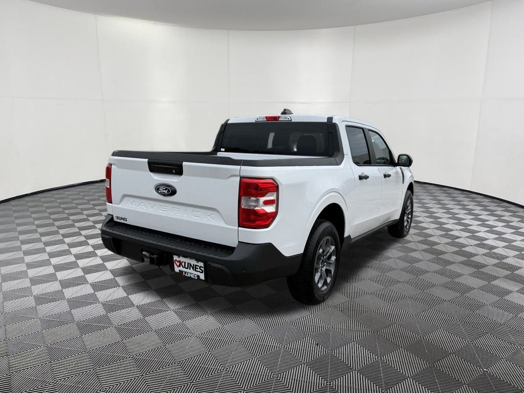 2025 Ford Maverick XLT photo 3