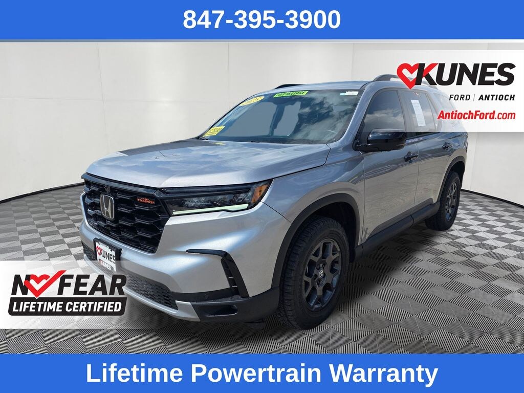 Used 2025 Honda Pilot TrailSport SUV