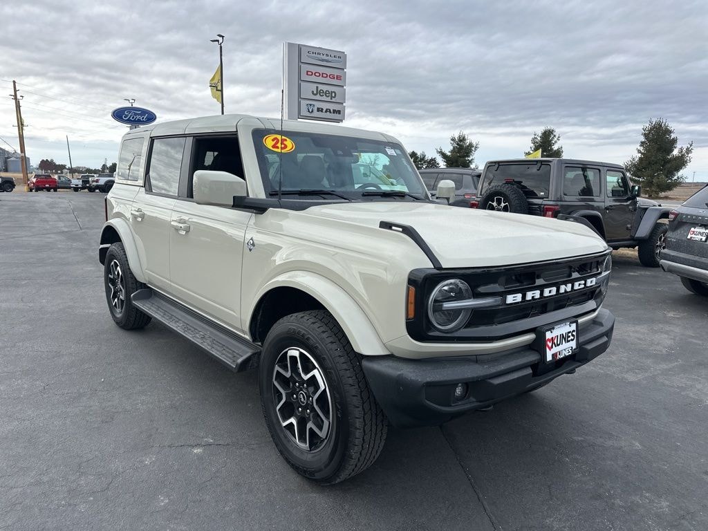 Certified 2025 Ford Bronco Outer Banks SUV