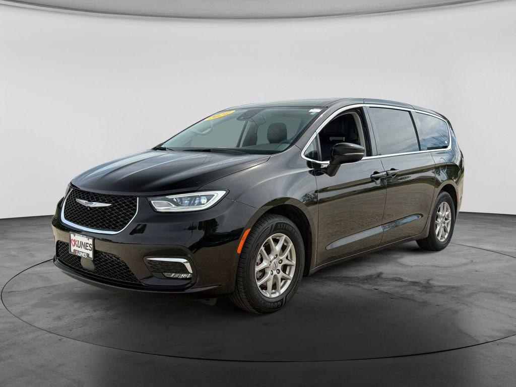 Certified 2024 Chrysler Pacifica Touring L Minivan/Van