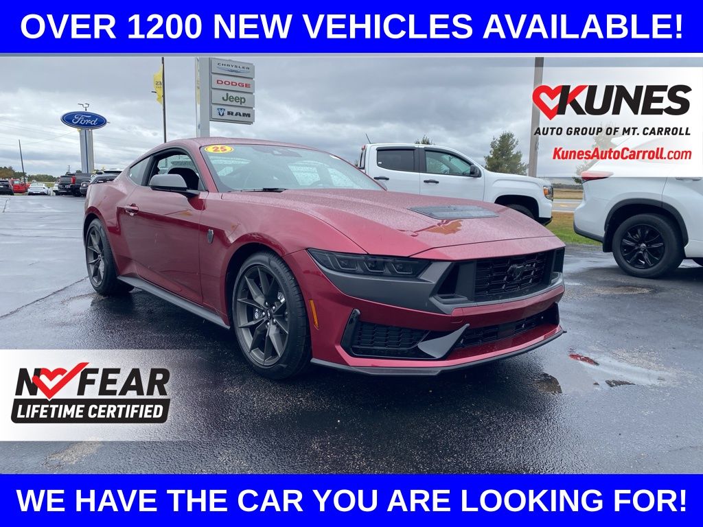 2025 Ford Mustang Dark Horse's photo