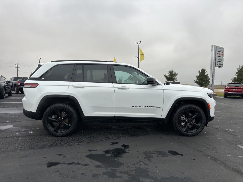 Used 2023 Jeep Grand Cherokee Limited SUV