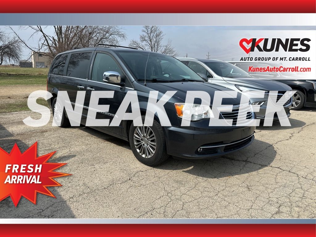 2014 Chrysler Town & Country Touring-L