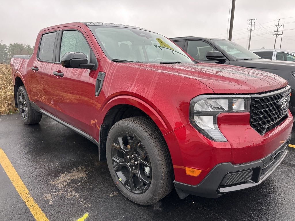 2025 Ford Maverick XLT photo 2