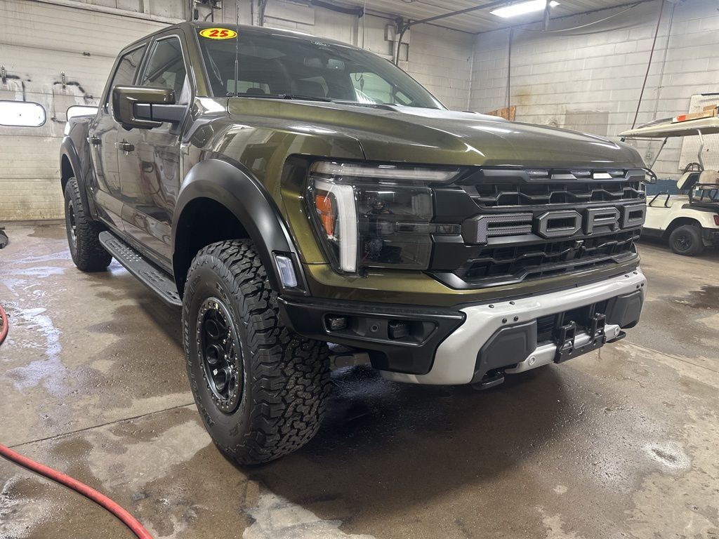 2025 Ford F-150 Raptor photo 2