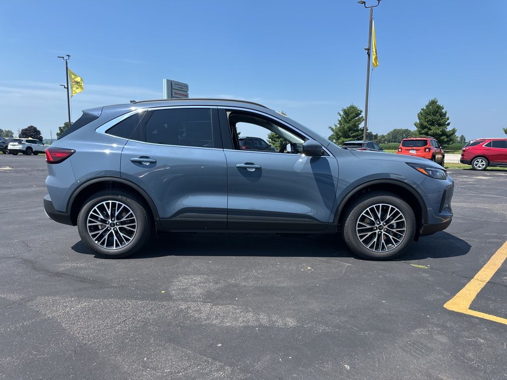 2025 Ford Escape Plug-In Hybrid Base photo 2
