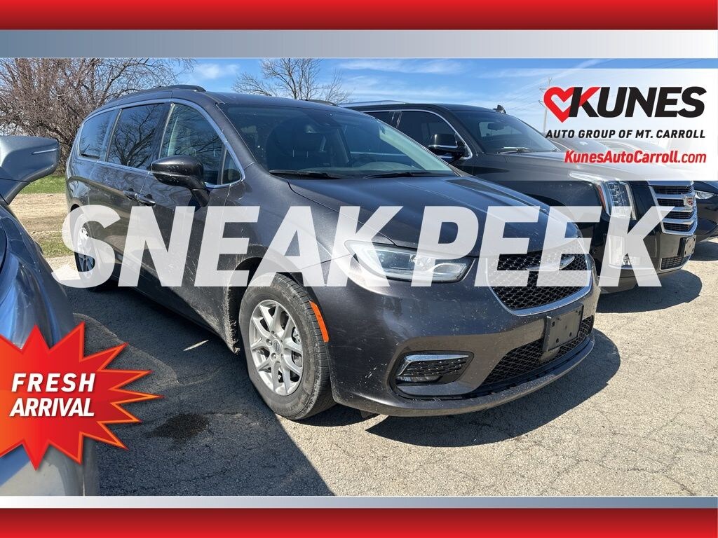 Certified 2022 Chrysler Pacifica Touring L Minivan/Van