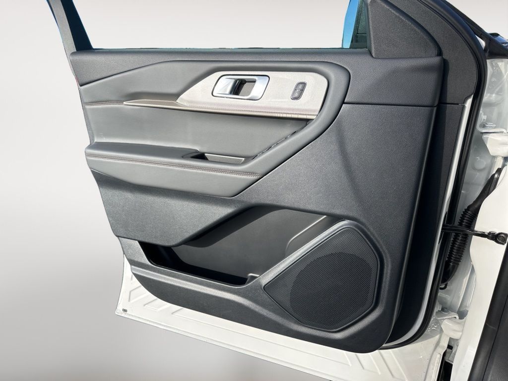 2026 Ford Explorer Active - Photo 30