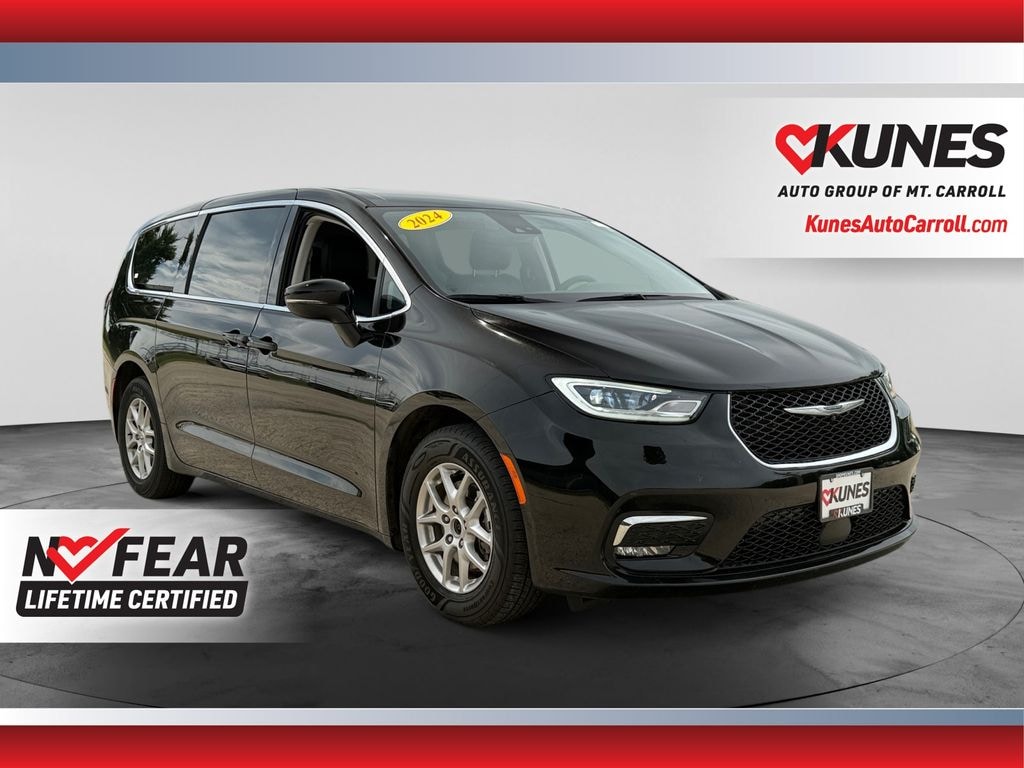 Certified 2024 Chrysler Pacifica Touring L Minivan/Van