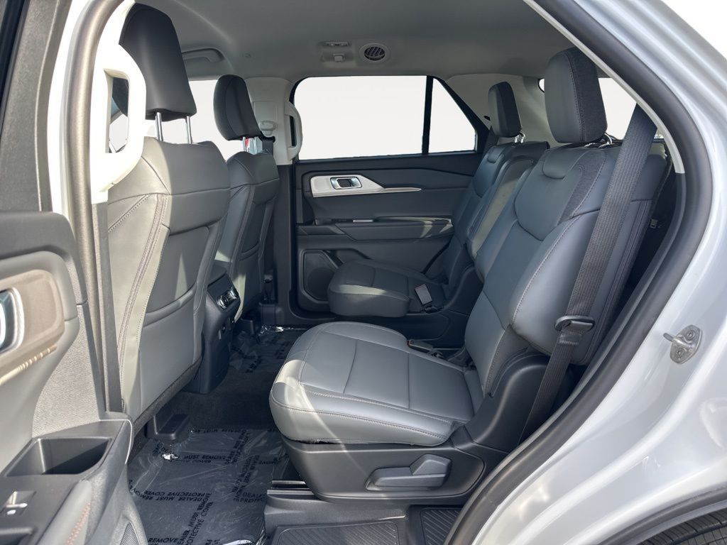 2026 Ford Explorer Active - Photo 32