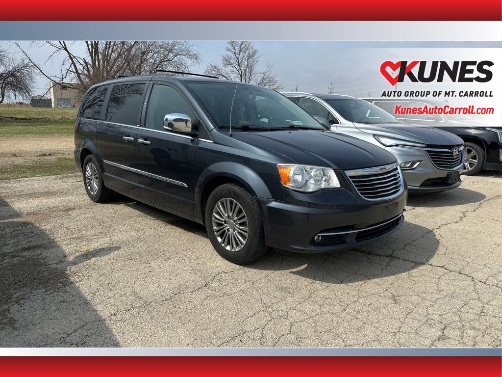 2014 Chrysler Town & Country Touring-L