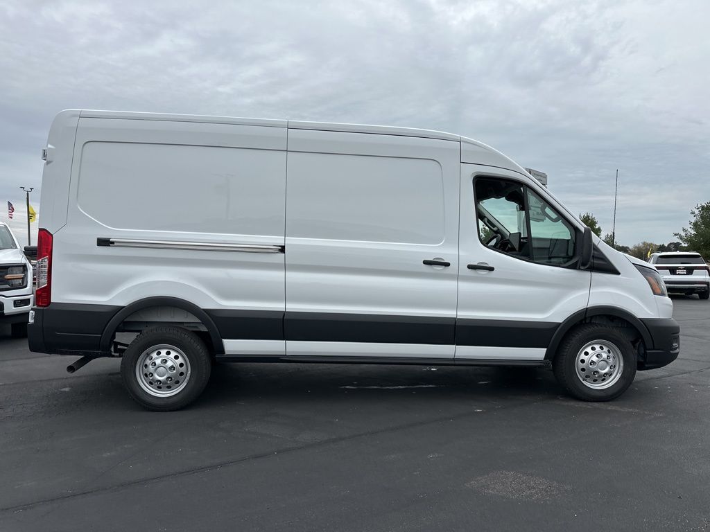 2026 Ford Transit photo 3