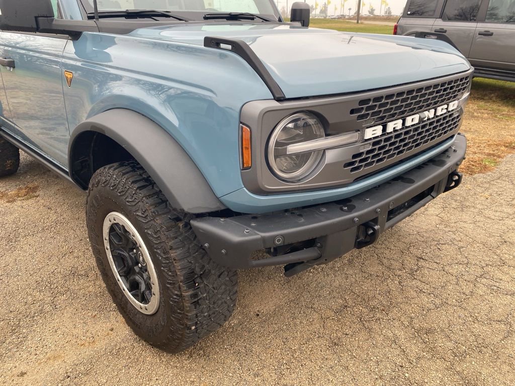 2022 Ford Bronco Badlands photo 2
