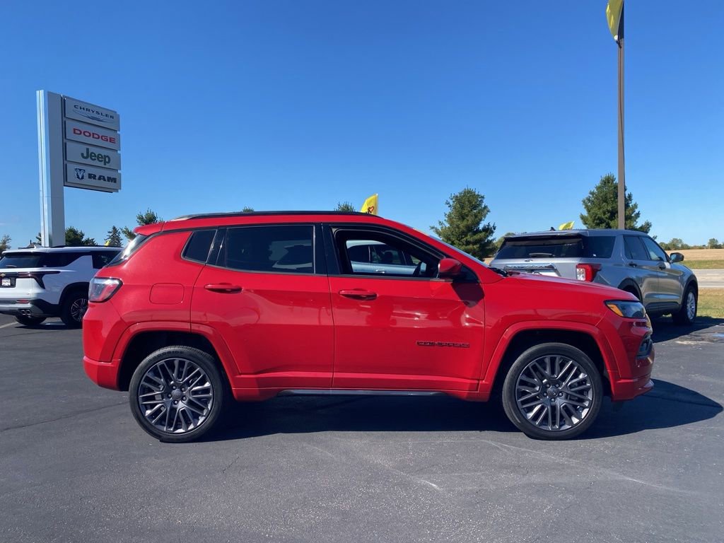 2023 Jeep Compass Limited photo 3