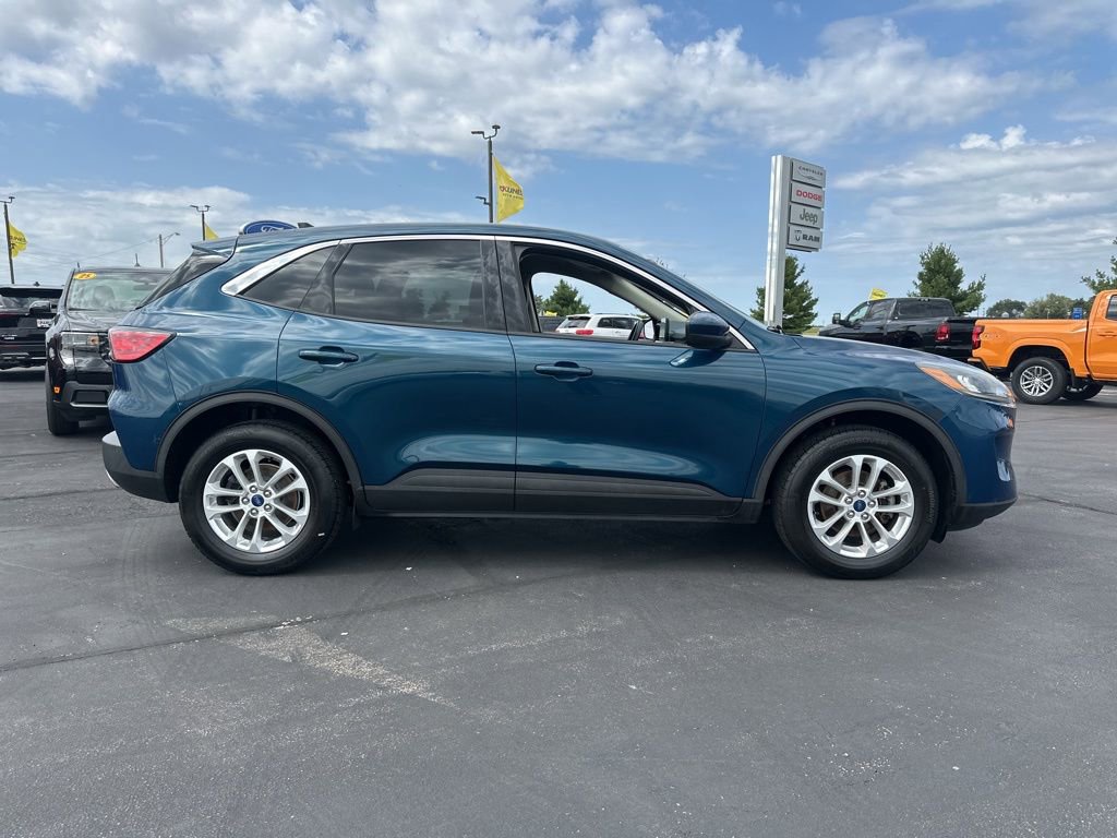 2020 Ford Escape SE photo 3