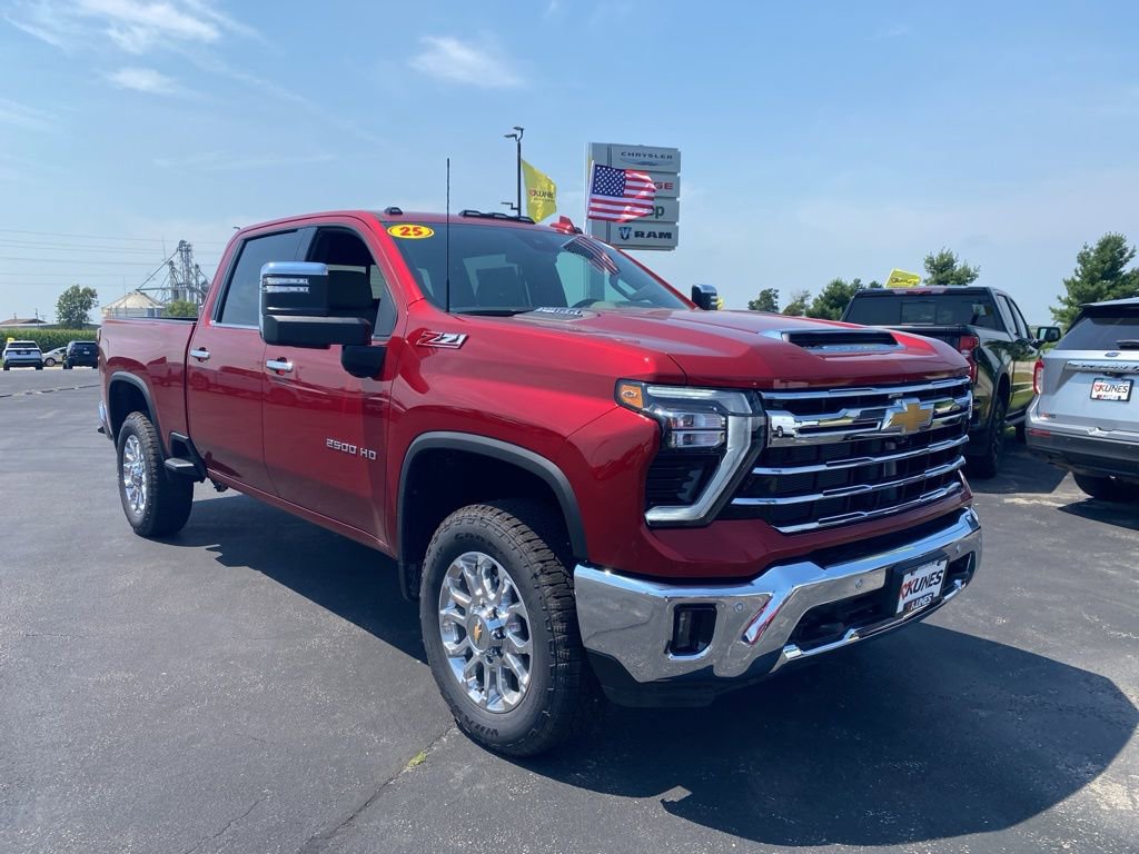 2025 Chevrolet Silverado 2500HD LTZ photo 2