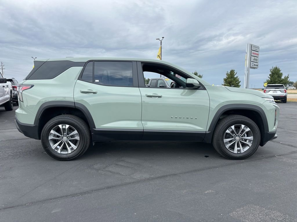 2026 Chevrolet Equinox LT photo 3