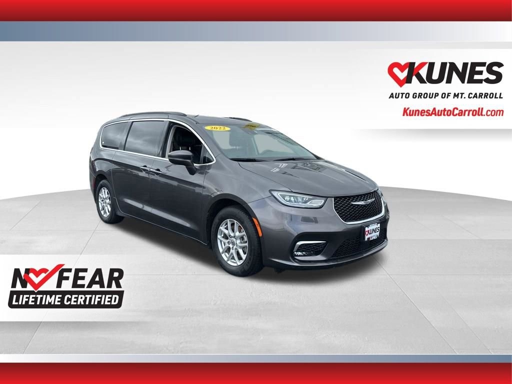 Used 2022 Chrysler Pacifica Touring L