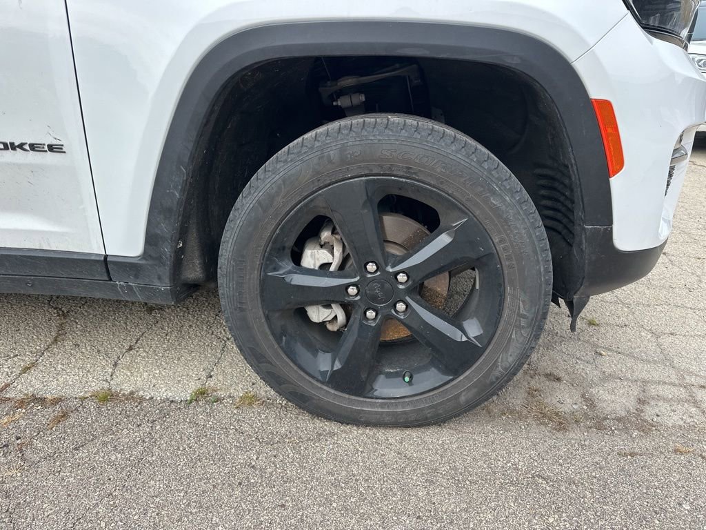 2023 Jeep Grand Cherokee Limited photo 3